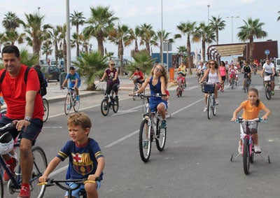 El VII Concurso de Tapas de Feria, el Día de la Bicicleta y los juegos tradicionales en la calle protagonistas del cuarto día de la Feria de Adra