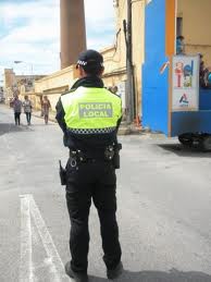 Adra refuerza los turnos de la Policía local en el plan de seguridad de Navidad