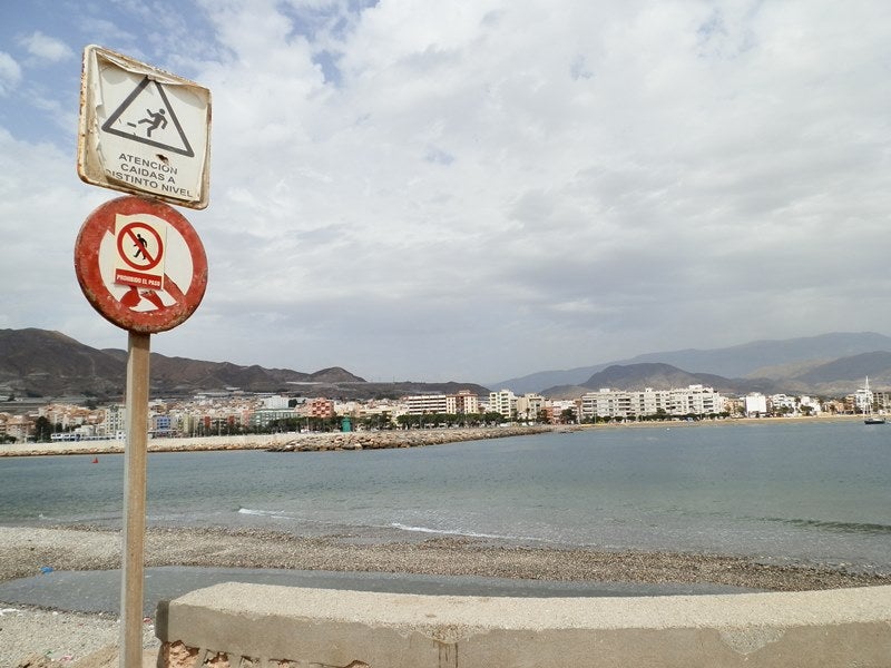 La Junta acorta los plazos y saca a licitación el dragado de la bocana del Puerto de Adra
