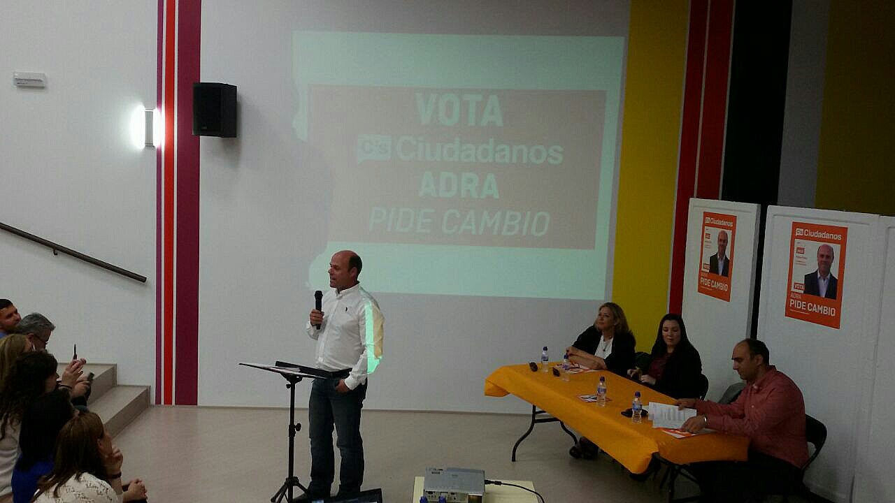 Ciudadanos promete recortar el sueldo de los ediles en su programa electoral