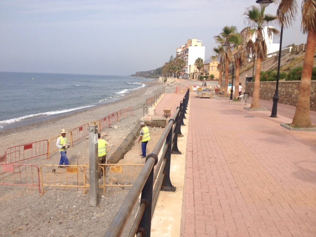 Costas ultima la reparación del paseo marítimo de poniente