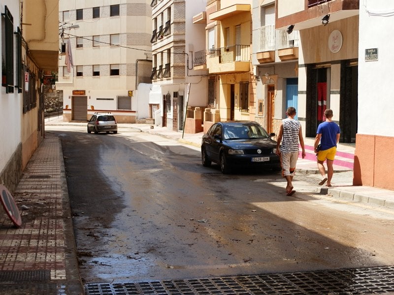 Adra asume la reparación de una veintena de calles por las últimas inundaciones