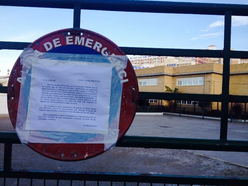 Investigan en un colegio de Adra un brote de gastroenteritis