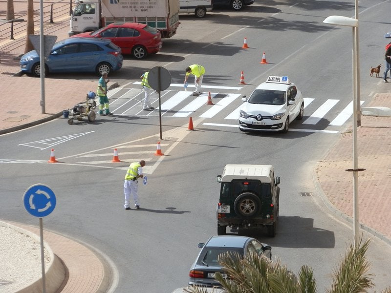 Pasos de peatones más visibles en el arranque del plan de tráfico