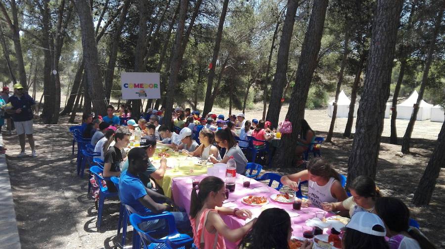 La parroquia de Campohermoso se instala en Castala hasta el domingo