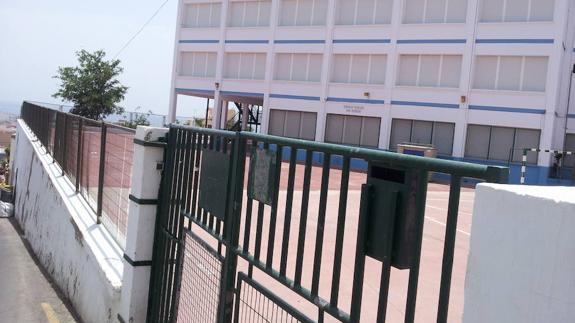 Los alumnos admitidos en el colegio Mare Nostrum reivindican su derecho a estudiar cerca de casa