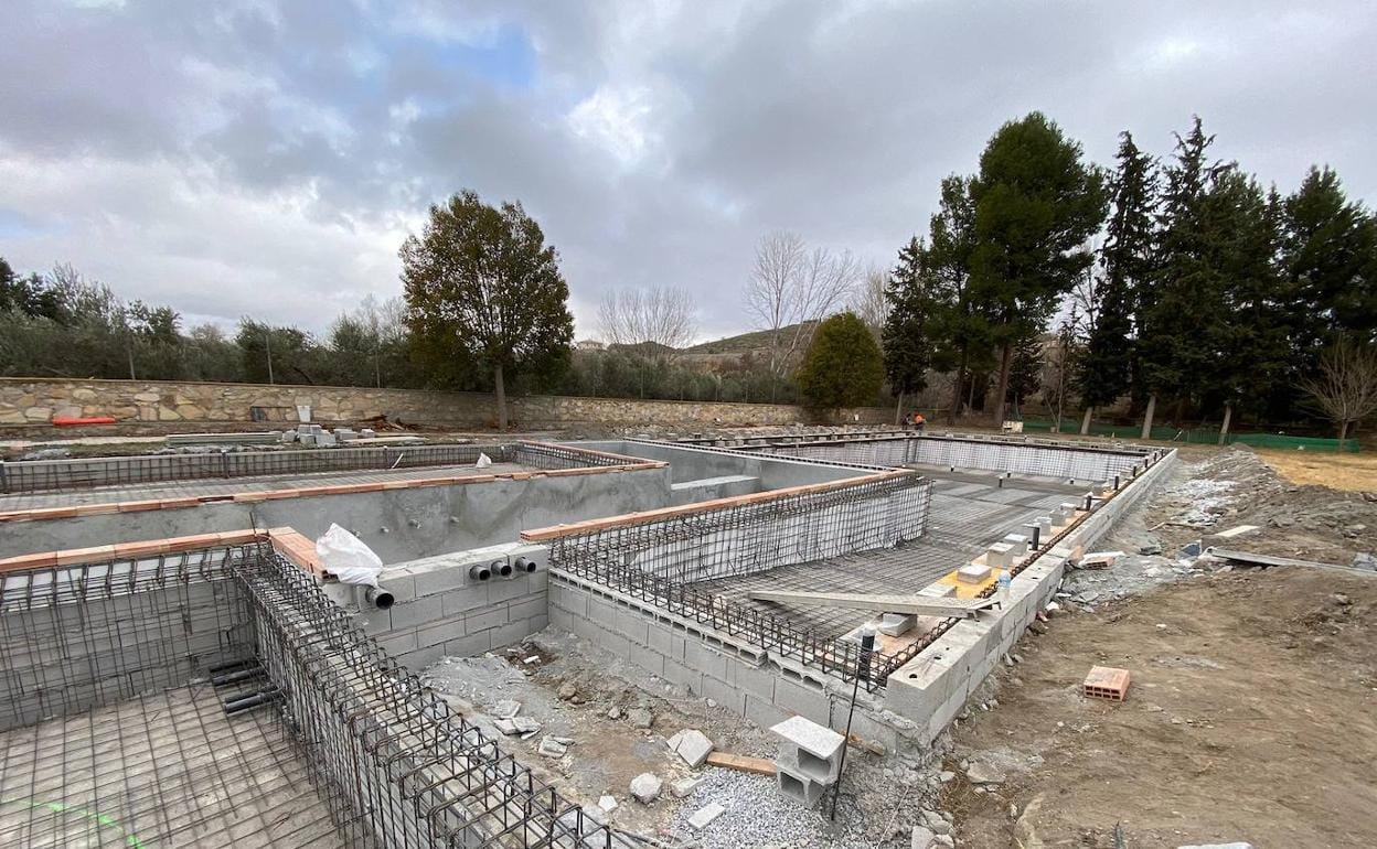 El Ayuntamiento de Serón trabaja en la mejora y acondicionamiento de la piscina municipal