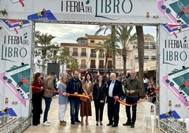 Inocencio Arias apadrina la I Feria del Libro de Albox
