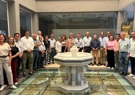 Empresarios de la Cámara de Almería descubren los secretos de la cantera del Tío Amador