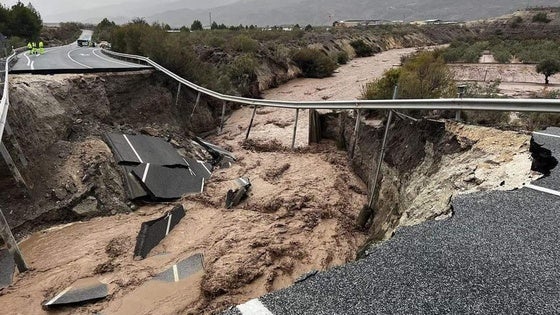 La Junta habilitará un desvío provisional al tráfico tras los daños de la DANA en la variante de Serón