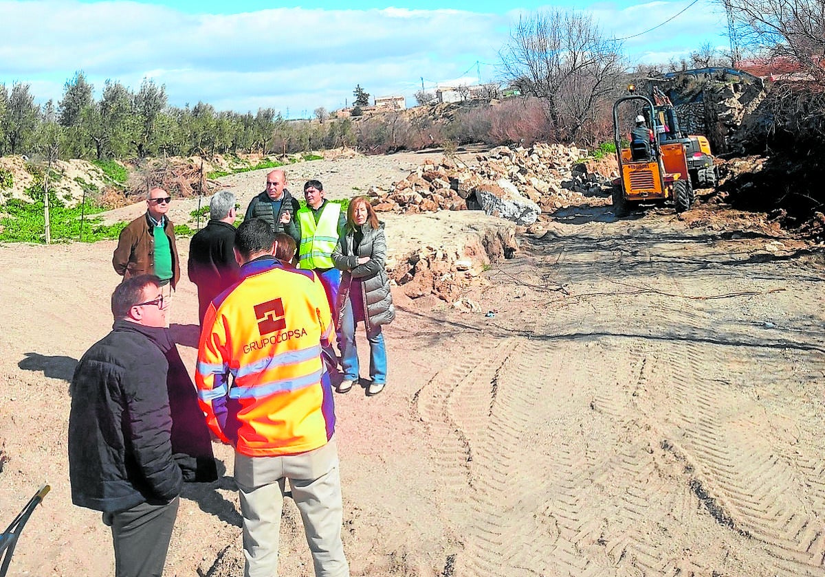 Mena se reúne con regantes en Serón para explicar las próximas ayudas para infraestructuras