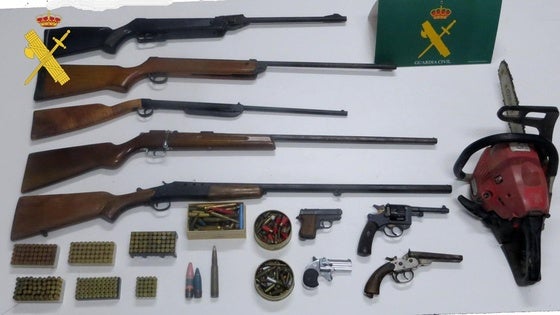 La Guardia Civil descubre un arsenal de armas en Cantoria