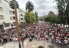 Concentración de apoyo a Pilar, este jueves, en Macael.