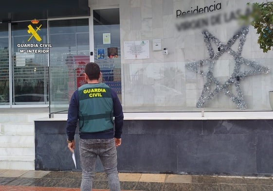 Detenidos tres cuidadores por estafar 60.000 euros a un anciano en Oria