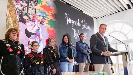 Tíjola se convierte en un lienzo de serrín y flores para celebrar su emblemática Fiesta de la Virgen de Fátima