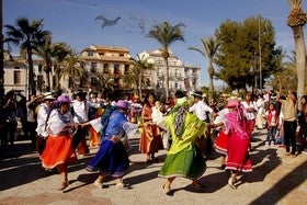 La comunidad de ecuatorianos celebra la Fiesta del Niño en las calles de Albox