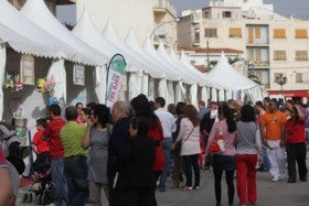 Mercadillo de Saldos, exposición canina, migas y paella en Albox organizado por AEPA