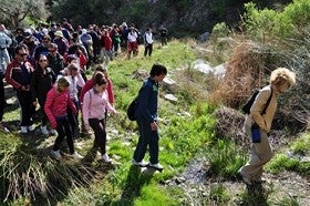 Más de 140 senderistas participan en la ruta ‘Chercos Viejo por la Piedra Labrá’