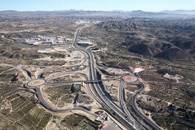La Asociación de Empresarios del Mármol plantean crear una mesa de seguimiento de las infraestructuras de la zona