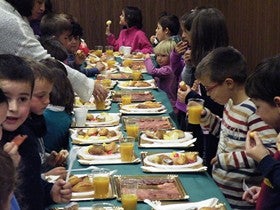 Desayuno Saludable a los escolares de Albanchez el Día de la Constitución