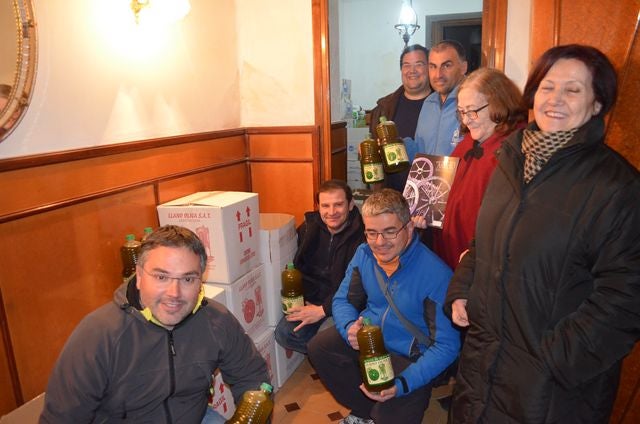 Los beneficios de la revista ‘El Arriero’ de Albox donados a Cáritas