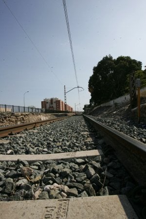 Sólo Purchena, Puerto e IU apoyan, por ahora el manifiesto de la Junta para exigir el AVE