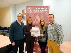 Las calles y escaparates de Albox mejor engalanados en navidad han recibido premios