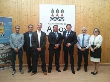 El Equipo de Gobierno recibe el proyecto para la instalación de una fábrica de unidades de reciclaje móviles