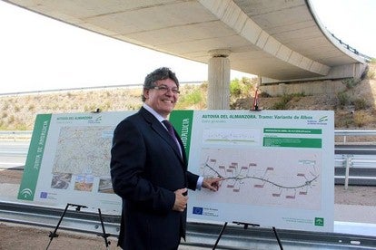 El Ayuntamiento de Albox se suma al decreto de exclusión social con la contratación de 77 personas en riesgo de pobreza