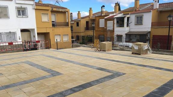 La finalización de la nueva Plaza de la Cruz en Zurgena dará paso a la remodelación integral del barrio