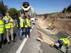 Jesús Estrella inspecciona las obras. 