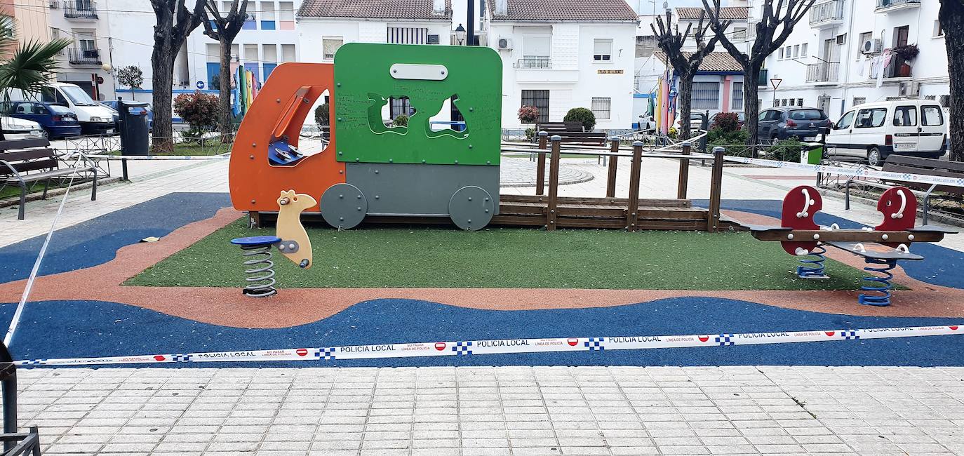 Parque precintadopor la Policía Local. 