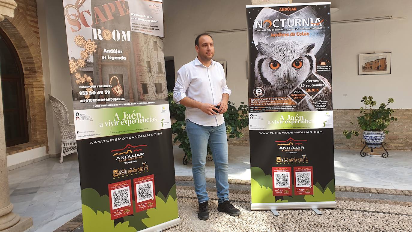 José Antonio Oria, ayer en Don Gome, durante la presentación de las dos propuestas. 