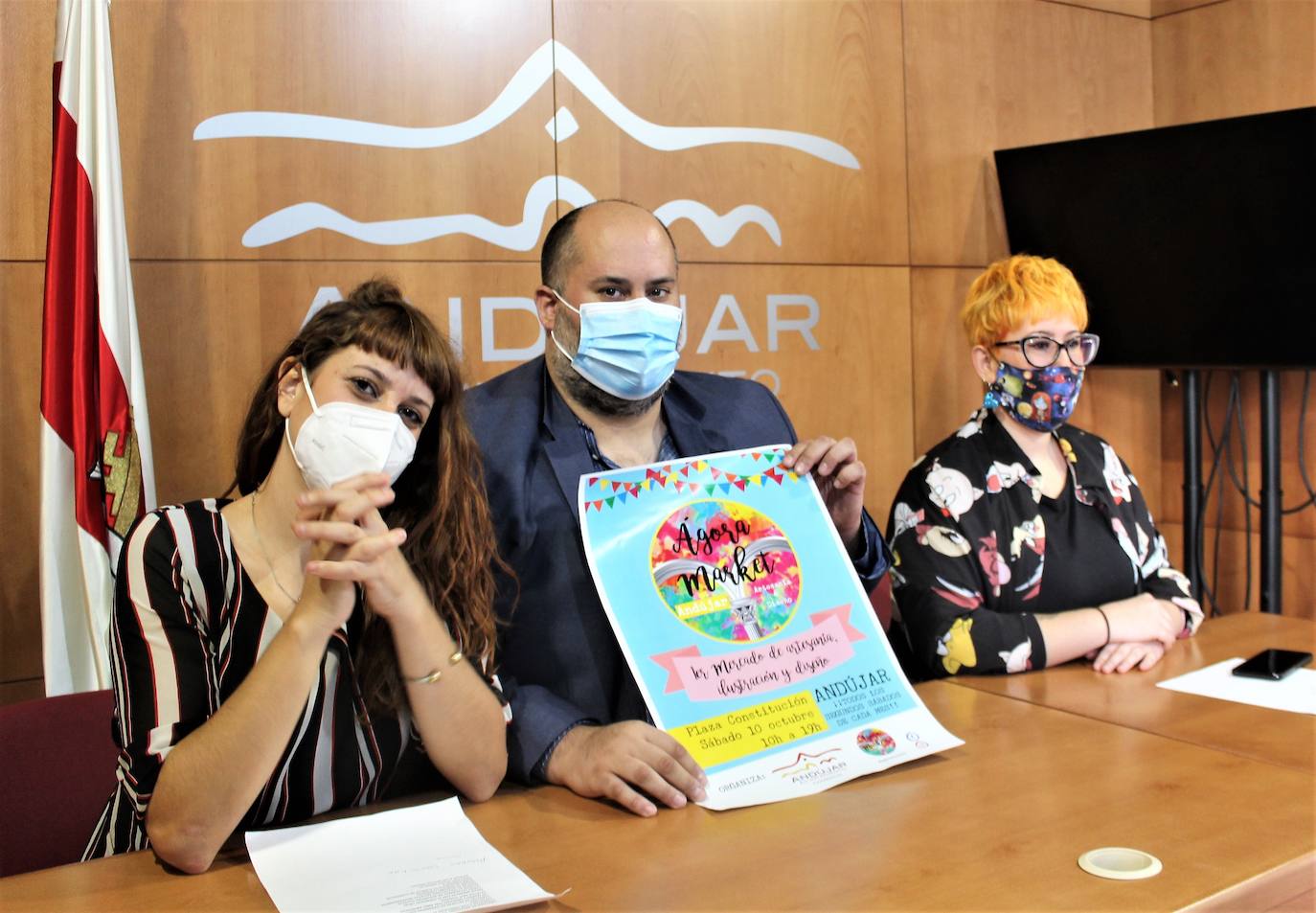 Rosa Ortiz, Juan Francisco Cazalilla y Verónica Mena en la presentación. 