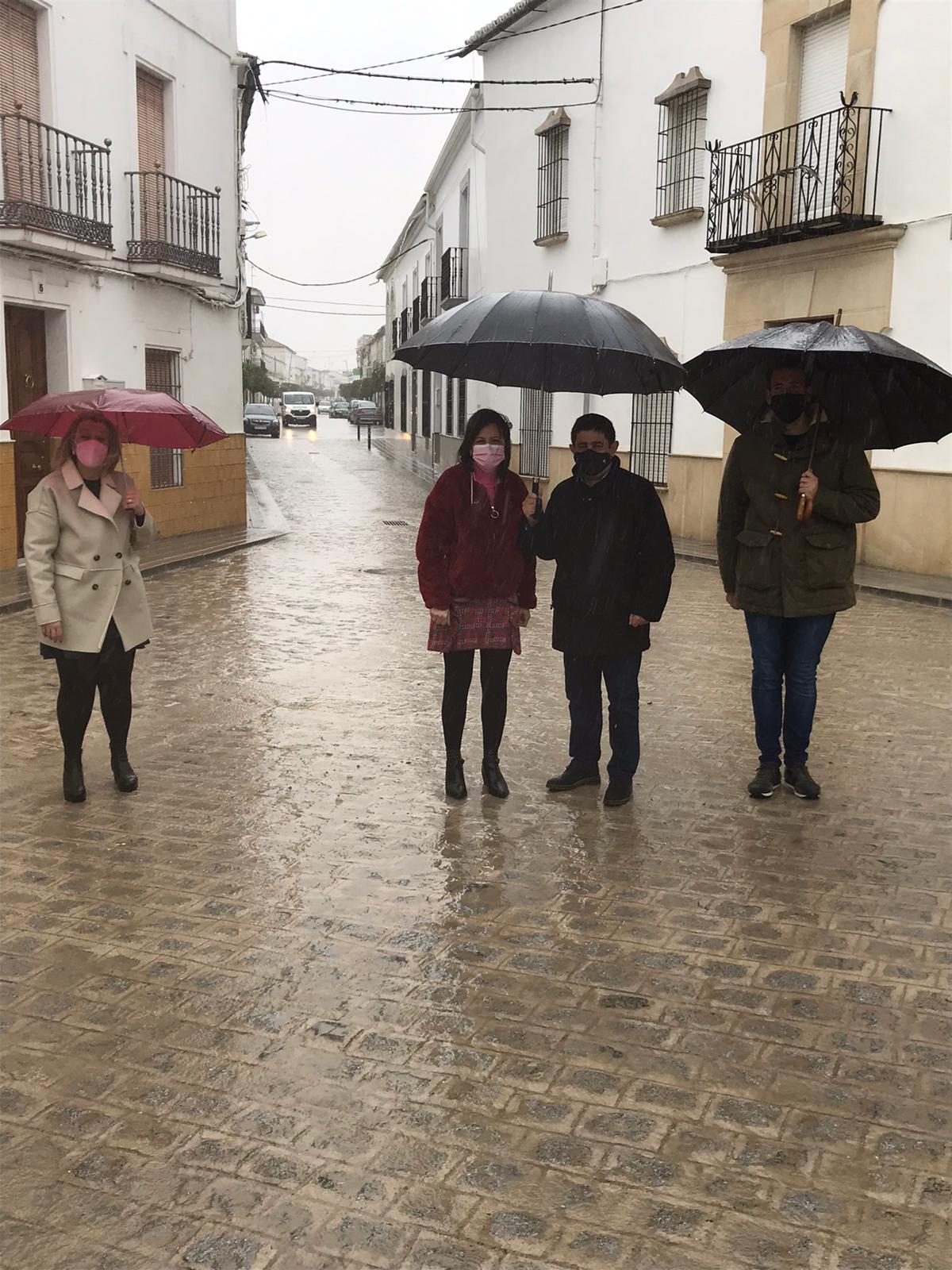 Reyes con la alcaldesa y miembros de la Corporación Municpal. 