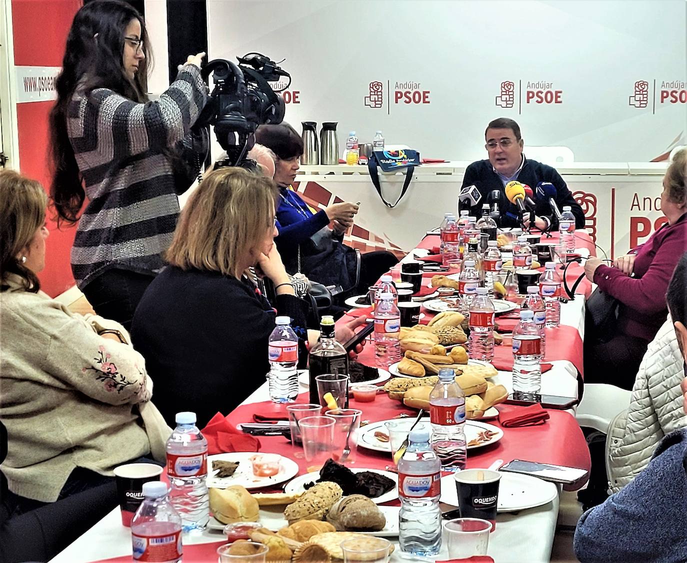 Pedro Luis Rodríguez en su balance en la sede del PSOE durante el desayuno con la prensa. 