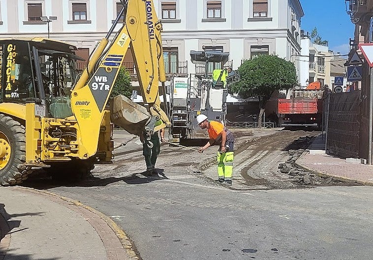 Las obras de la Plaza de España motivan cambios de tráfico en Andújar