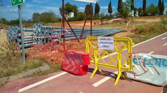 La iluminación del tramo inicial de la carretera de la Virgen, casi concluida