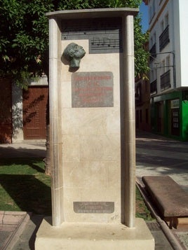 Monumento de Espinosa de los Monteros en Andújar.