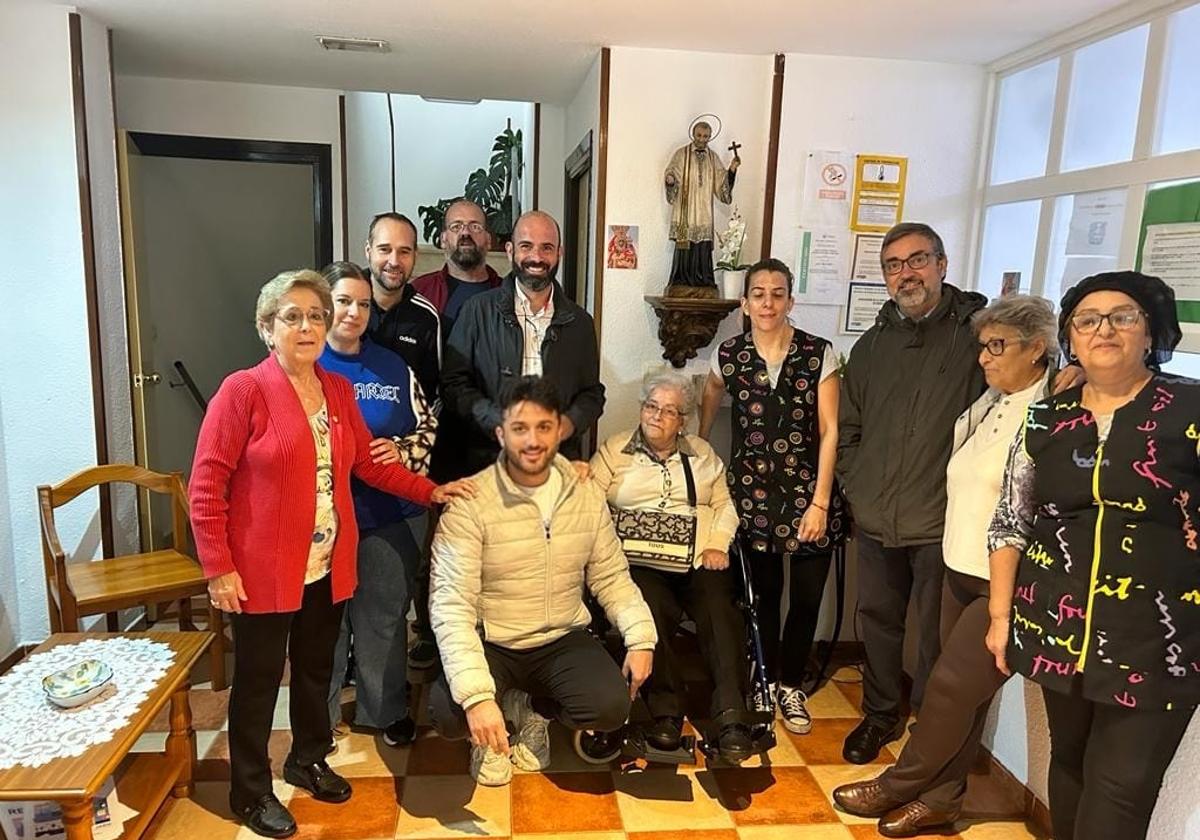 Manolo Mezquita, en una reciente visita al Centro San Vicente de Paúl.