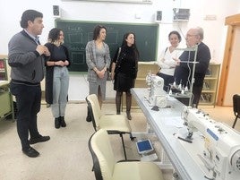 Reunión ayer del director y las profesoras con la Cámara.