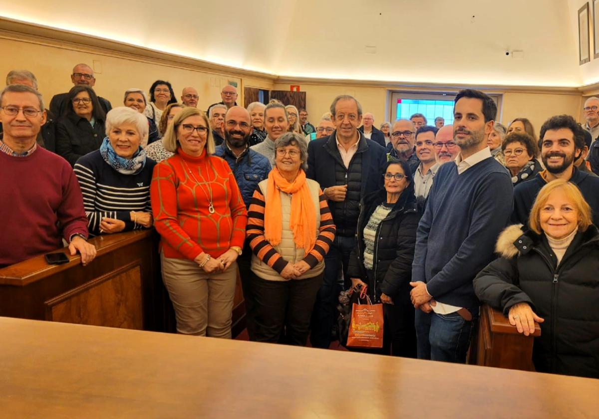 Participantes del encuentro, esta mañana en la recepción del Ayuntamiento.