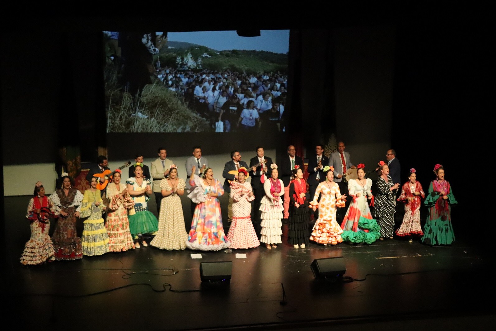 El Ayuntamiento de Andújar otorga el galardón «Romero de Oro» al Coro de la Cofradía Matriz de la Virgen de la Cabeza