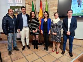 Autoridades en el acto de presentación.