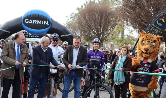 'Cambio de cromos' en las pruebas de bicicleta de montaña