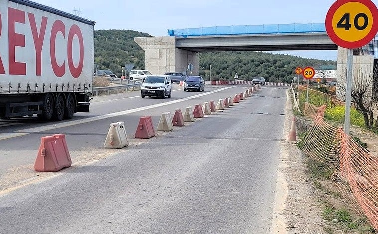 Usuarios de la carretera A-311 apremian a su arreglo inmediato