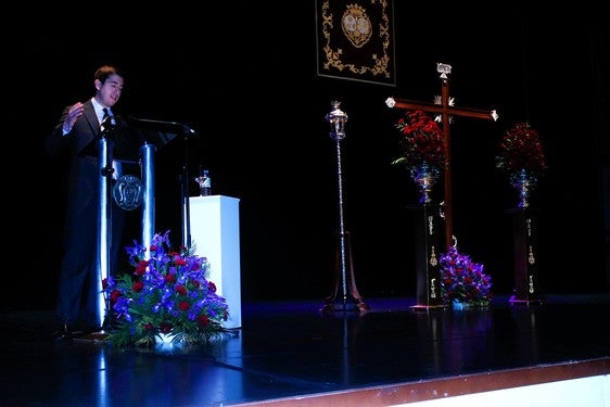 Diego Pérez lanza en Andújar un pregón de Semana Santa de añoranzas y dosis de fe cristiana