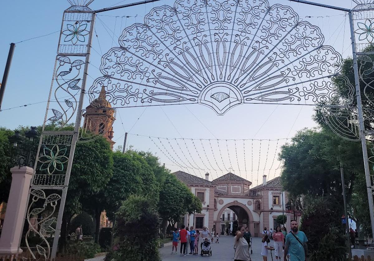 PORTADA EN LA PLAZA DE LA CONSTITUCIÓN.