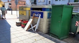 CONTENEDORES UBICACOS EN LA ZONA DE LA PLAZA DE TOROS.