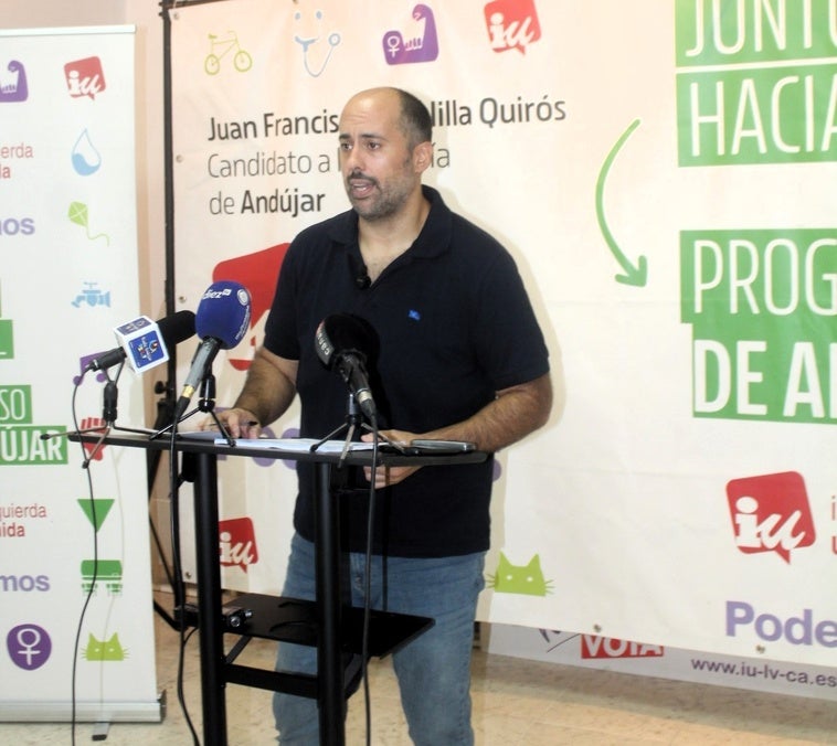 Izquierda Unida Podemos-Con Andújar critica las constante subida de tasas